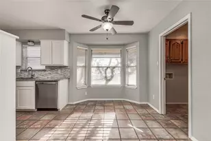 3807 Spring Hollow Dr, Carrollton, TX 75007 - Photo 10