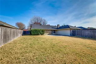 3807 Spring Hollow Dr, Carrollton, TX 75007 - Photo 26
