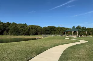 123 Honey Bee Dr, Cleburne, TX 76031 - Photo 2