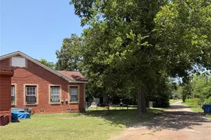 140 S Main St, Avinger, TX 75630 - Photo 4