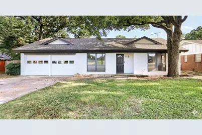 821 Oakwood Avenue, Hurst, TX 76053 - Photo 1