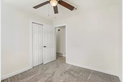 821 Oakwood Avenue, Hurst, TX 76053 - Photo 12