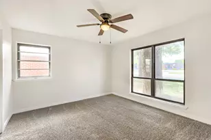 821 Oakwood Ave, Hurst, TX 76053 - Photo 8