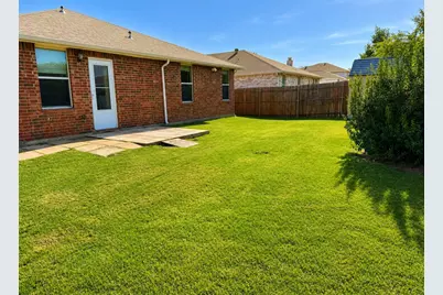 1600 Fieldstone Drive, Little Elm, TX 75068 - Photo 16
