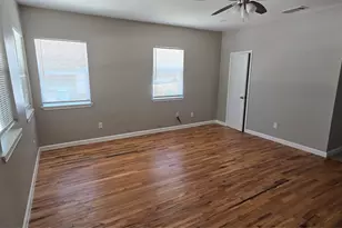 326 N Denver St, Dallas, TX 75203 - Photo 2