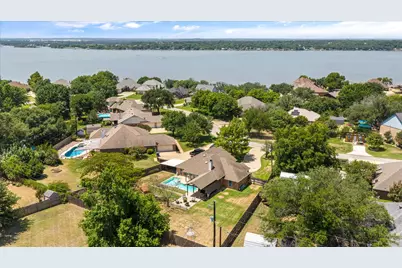 3930 Buena Vista Circle, Granbury, TX 76049 - Photo 36