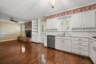 604 Waggoner Dr, Arlington, TX 76013 - Photo 14