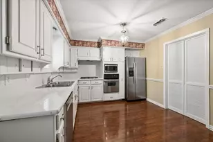 604 Waggoner Dr, Arlington, TX 76013 - Photo 16