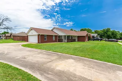 608 Aldridge Street, Commerce, TX 75428 - Photo 2