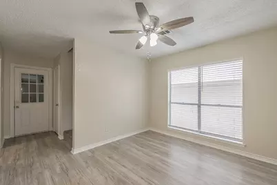 2760 Parkchester Drive, Arlington, TX 76015 - Photo 6