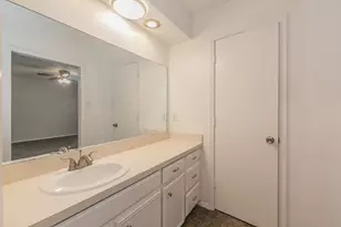 2760 Parkchester Dr, Arlington, TX 76015 - Photo 32