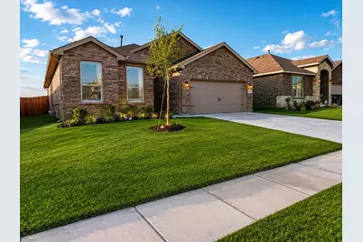 1911 Cherokee Lane, Cleburne, TX 76033 - Photo 2