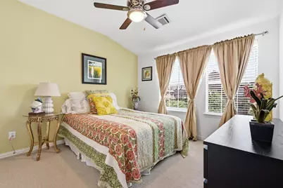 1404 Biltmore Lane, Irving, TX 75063 - Photo 22