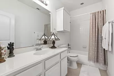 1404 Biltmore Lane, Irving, TX 75063 - Photo 24