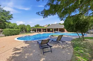 1404 Biltmore Ln, Irving, TX 75063 - Photo 34