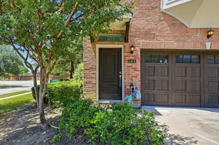1404 Biltmore Ln, Irving, TX 75063 - Photo 2