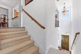 1404 Biltmore Ln, Irving, TX 75063 - Photo 4