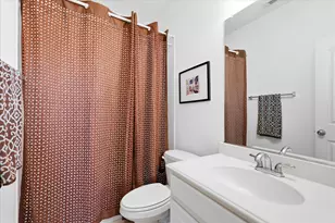 1404 Biltmore Ln, Irving, TX 75063 - Photo 30
