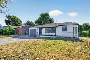 4917 Roanoke St, Fort Worth, TX 76116 - Photo 2