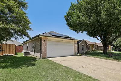 828 Pennsylvania Drive, Saginaw, TX 76131 - Photo 4