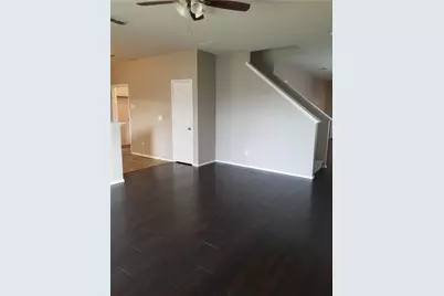 924 Bentwood Trail, Grand Prairie, TX 75052 - Photo 4