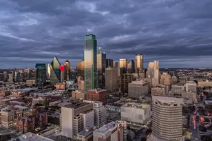 1505 Elm St, Dallas, TX 75201 - Photo 32