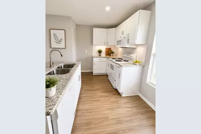 901 Bessie Street, Fort Worth, TX 76104 - Photo 2