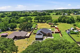 124 Sanchez Creek Ct, Weatherford, TX 76088 - Photo 2