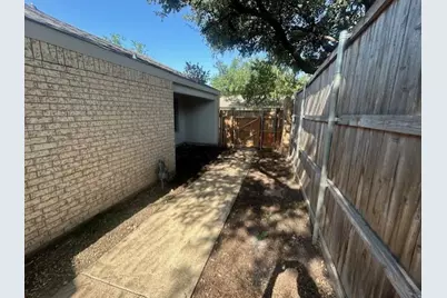 401 Towne House Lane, Richardson, TX 75081 - Photo 14
