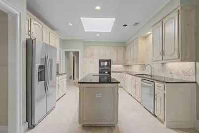 1807 Lakeshore Court, McKinney, TX 75072 - Photo 10