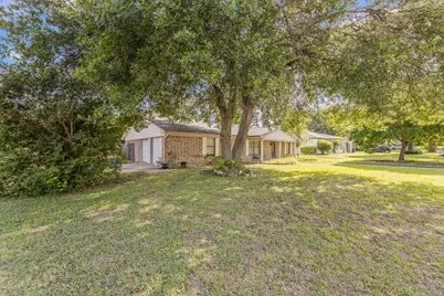 304 Childers Avenue, Benbrook, TX 76126 - Photo 2