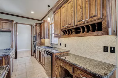 7921 Shady Oaks Drive, North Richland Hills, TX 76182 - Photo 36