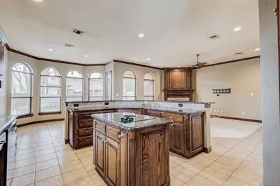 7921 Shady Oaks Drive, North Richland Hills, TX 76182 - Photo 32