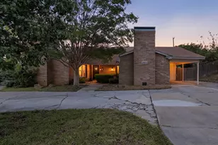 3862 Wonder Ct, Fort Worth, TX 76133 - Photo 2