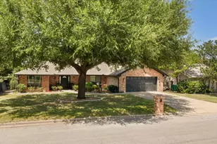 1003 Prairie Wind Blvd, Stephenville, TX 76401 - Photo 2