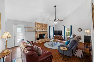 407 Nita Ln, Euless, TX 76040 - Photo 6