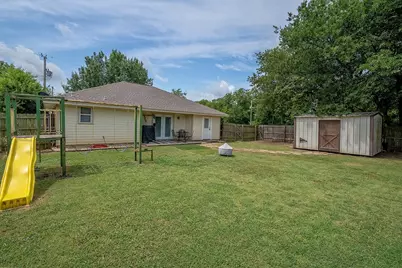 807 Lee Street, Tioga, TX 76271 - Photo 24