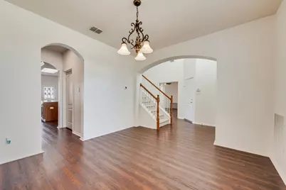306 Salsbury Drive, Euless, TX 76040 - Photo 10