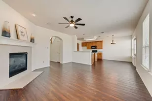 306 Salsbury Dr, Euless, TX 76040 - Photo 6