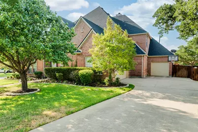 801 Camelot Court, Highland Village, TX 75077 - Photo 2