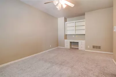 801 Camelot Court, Highland Village, TX 75077 - Photo 32