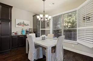 1017 Brook Hollow Dr, Euless, TX 76039 - Photo 6