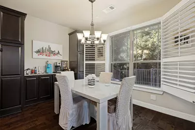 1017 Brook Hollow Drive, Euless, TX 76039 - Photo 8