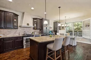 1017 Brook Hollow Dr, Euless, TX 76039 - Photo 4
