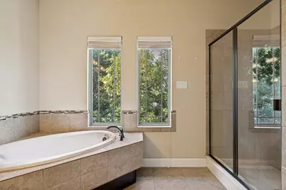 1017 Brook Hollow Drive, Euless, TX 76039 - Photo 12