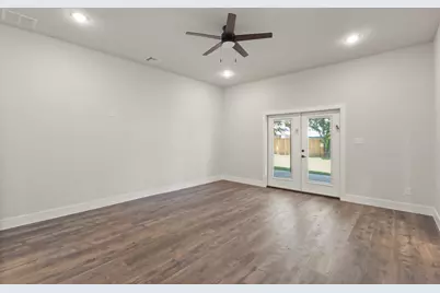 621 Oaklawn Drive, River Oaks, TX 76114 - Photo 12