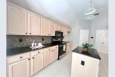 10718 Brandenberg Drive, Frisco, TX 75035 - Photo 12