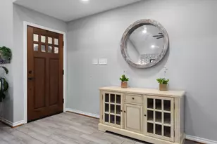 2316 Hummingbird Trail, Grapevine, TX 76051 - Photo 6