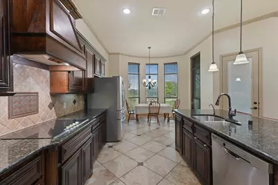 7910 Edgeglen Trail, Sachse, TX 75048 - Photo 6