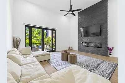 1521 N Haskell Avenue, Dallas, TX 75204 - Photo 1